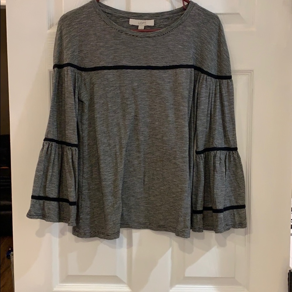 Loft pheasant type sleeve shirt